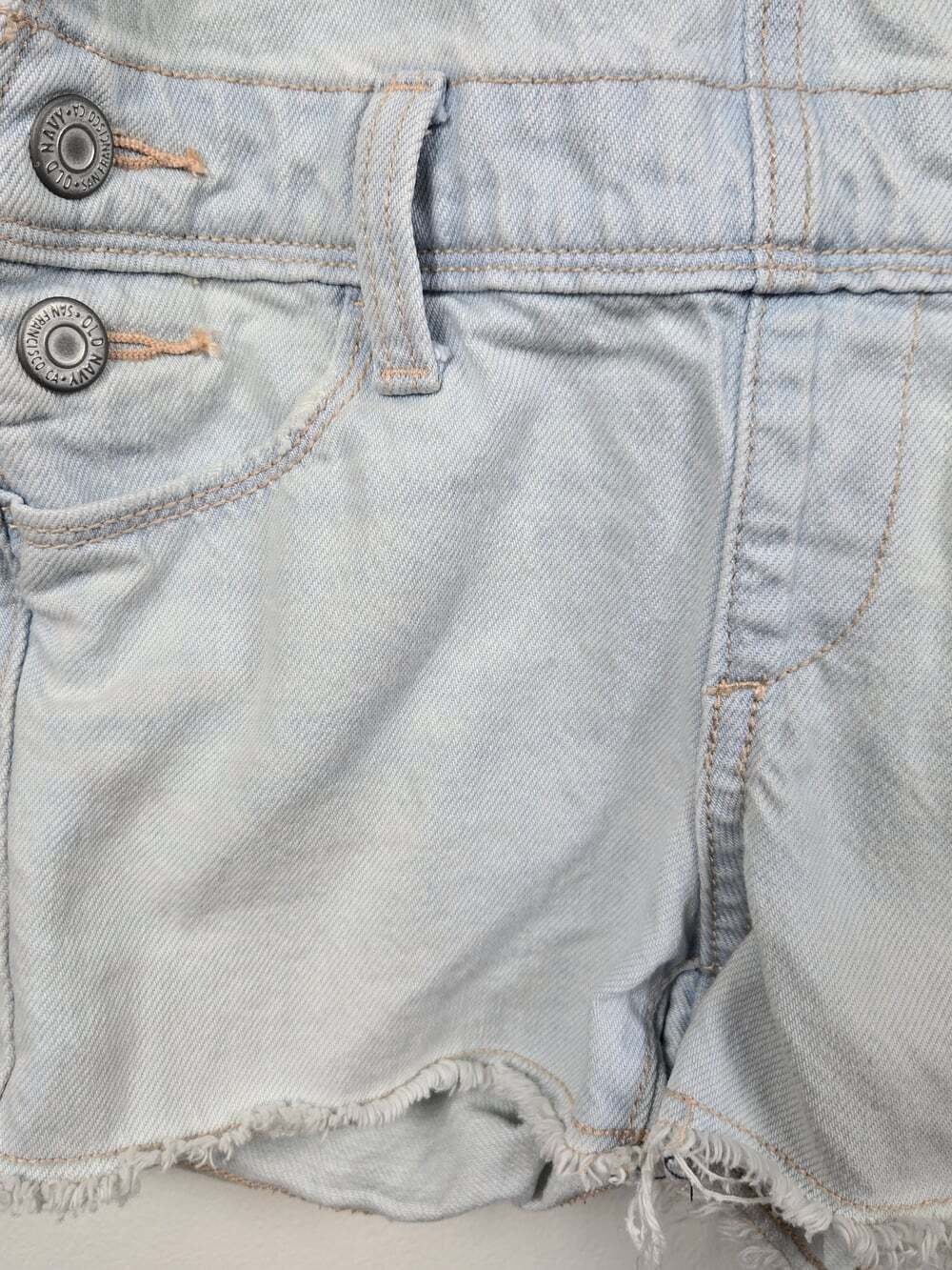 Old Navy Girls Light Wash Denim Shortalls Overalls XS 5 Distressed Summer - Picture 4 of 9
